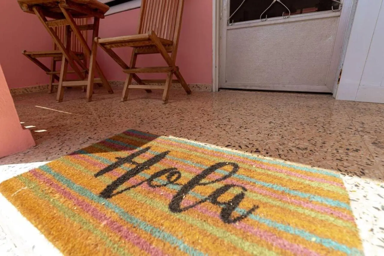 Coral Casa Just One Block From The Beach Stella Holiday home